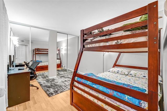 5500 Owensmouth Ave 122, Woodland Hills, CA 91367