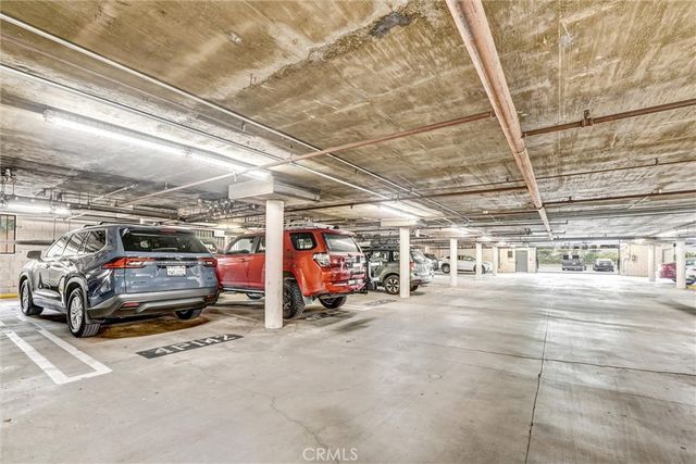 5500 Owensmouth Ave 122, Woodland Hills, CA 91367