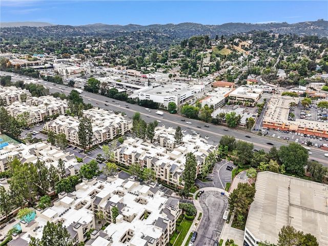 5500 Owensmouth Ave 122, Woodland Hills, CA 91367