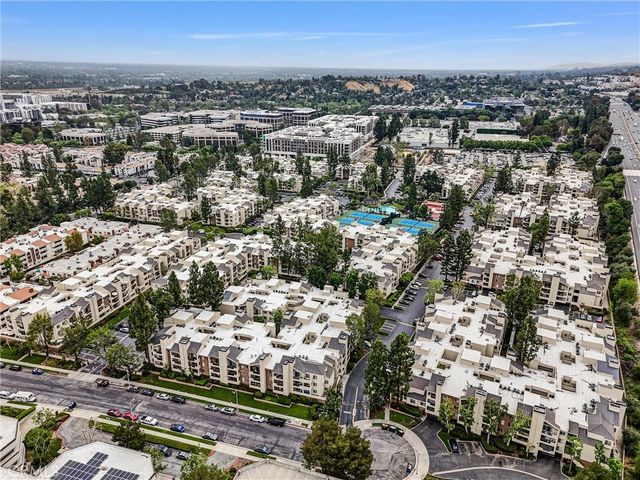 5500 Owensmouth Ave 122, Woodland Hills, CA 91367