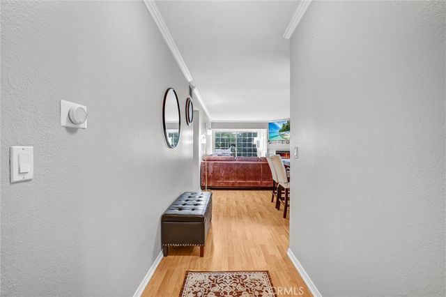 5500 Owensmouth Ave 122, Woodland Hills, CA 91367