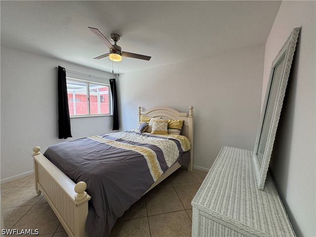 604 102nd AVE N, Naples, FL 34108
