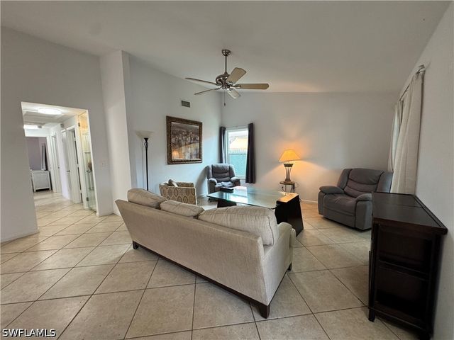 604 102nd AVE N, Naples, FL 34108