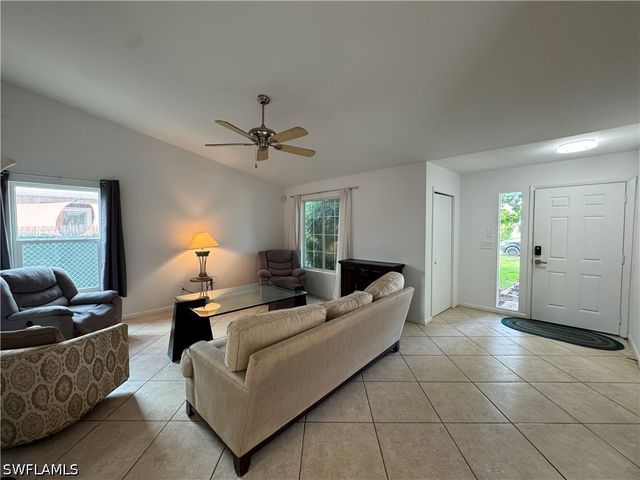604 102nd AVE N, Naples, FL 34108
