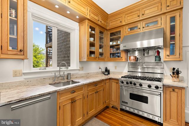 1137 FAIRMONT ST NW, Washington, DC 20009