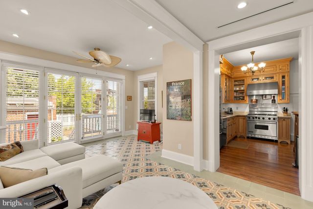 1137 FAIRMONT ST NW, Washington, DC 20009