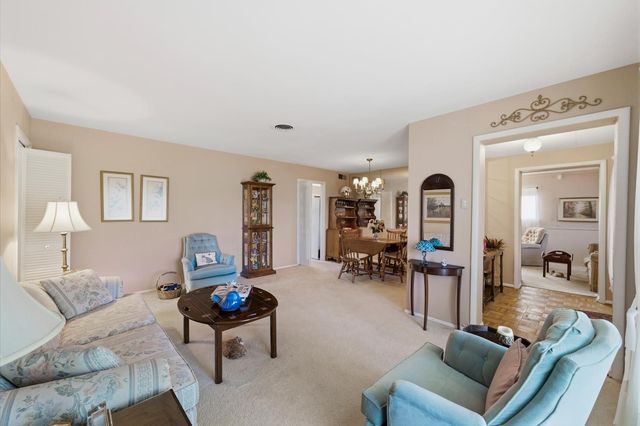 2116 Menefee Street, Arlington, TX 76010