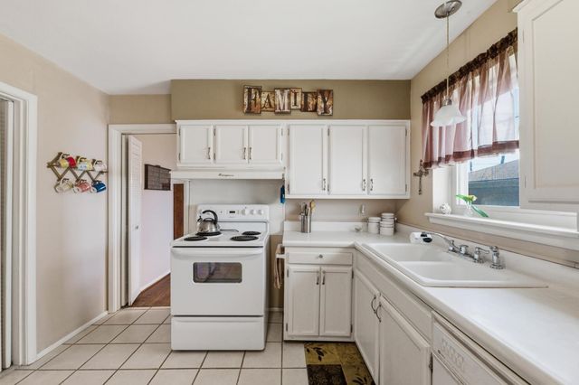 2116 Menefee Street, Arlington, TX 76010