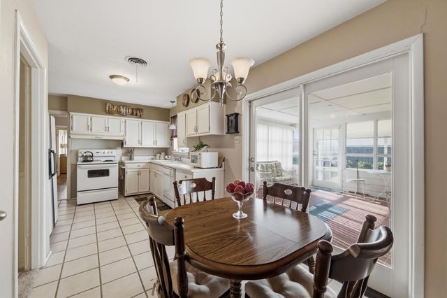 2116 Menefee Street, Arlington, TX 76010