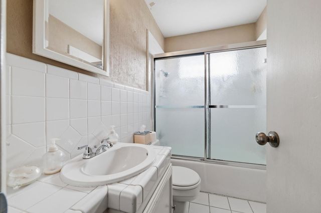 2116 Menefee Street, Arlington, TX 76010