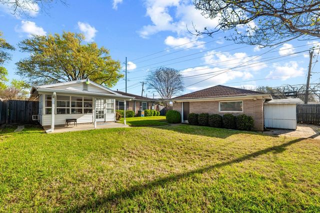 2116 Menefee Street, Arlington, TX 76010