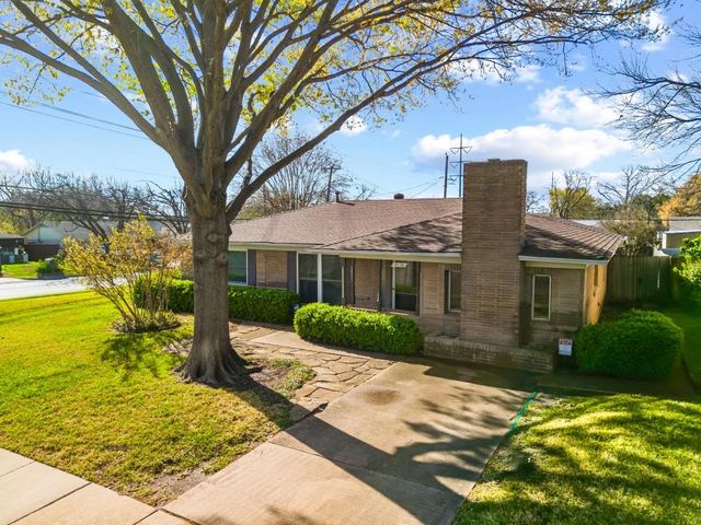 2116 Menefee Street, Arlington, TX 76010