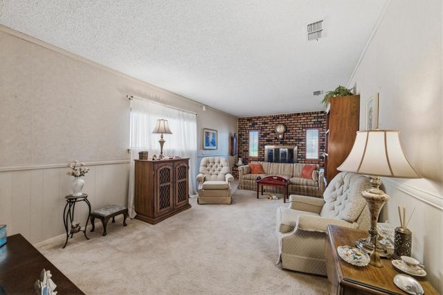 2116 Menefee Street, Arlington, TX 76010