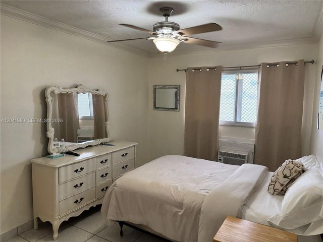 920 SW 11th Ave 11, Hallandale Beach, FL 33009