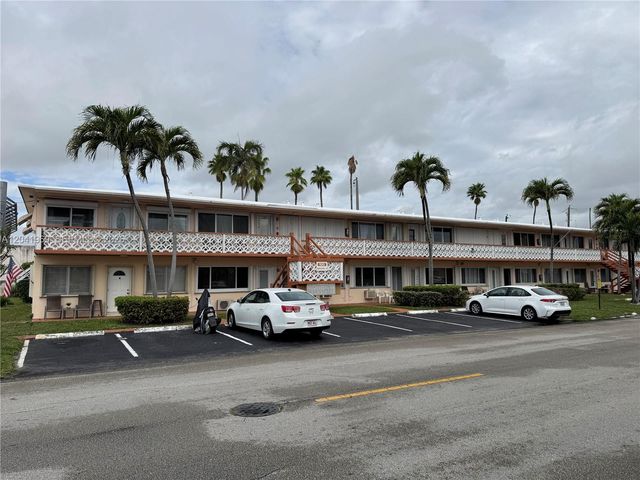 920 SW 11th Ave 11, Hallandale Beach, FL 33009
