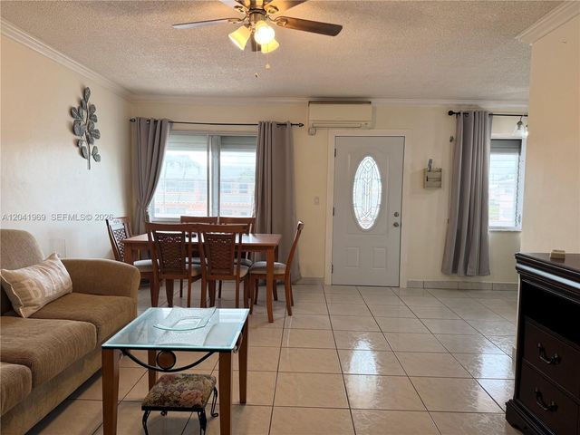 920 SW 11th Ave 11, Hallandale Beach, FL 33009