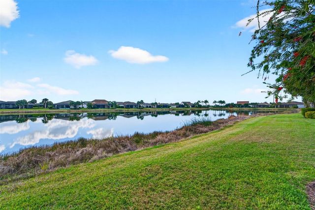 5737 BAY PINE WAY, Sarasota, FL 34238