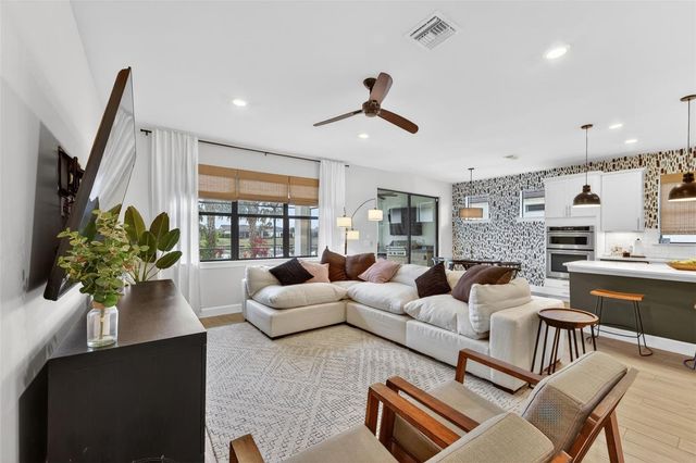 5737 BAY PINE WAY, Sarasota, FL 34238