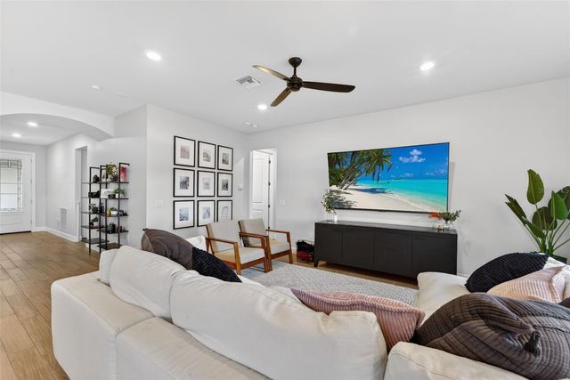 5737 BAY PINE WAY, Sarasota, FL 34238