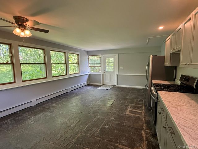 1661 Little Britain Road 3, Rock Tavern, NY 12575