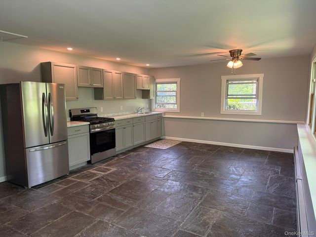 1661 Little Britain Road 3, Rock Tavern, NY 12575