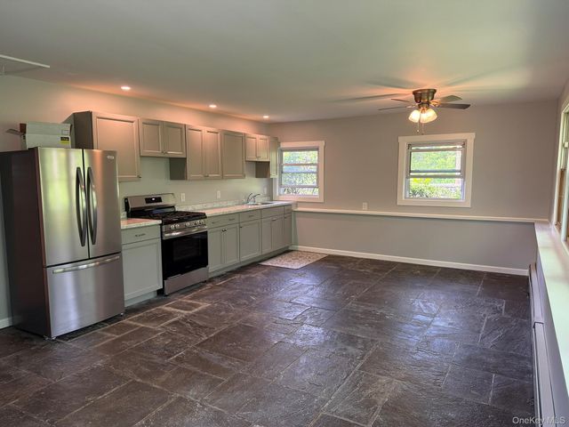 1661 Little Britain Road 3, Rock Tavern, NY 12575