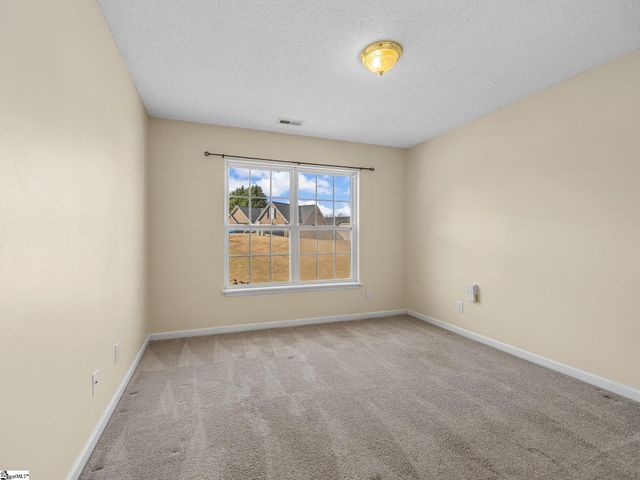 630 Kneewood Court, Boiling Springs, SC 29316