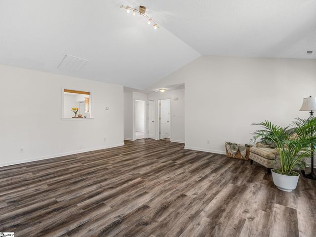 630 Kneewood Court, Boiling Springs, SC 29316