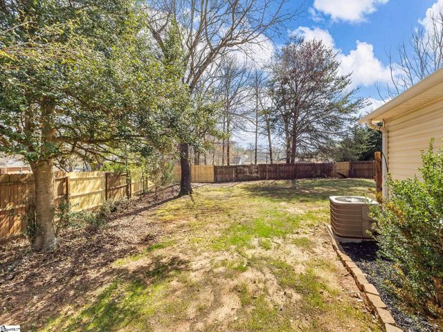 630 Kneewood Court, Boiling Springs, SC 29316