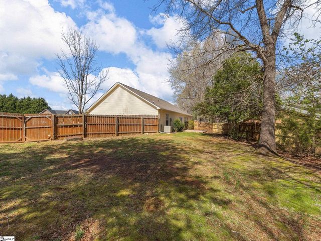 630 Kneewood Court, Boiling Springs, SC 29316