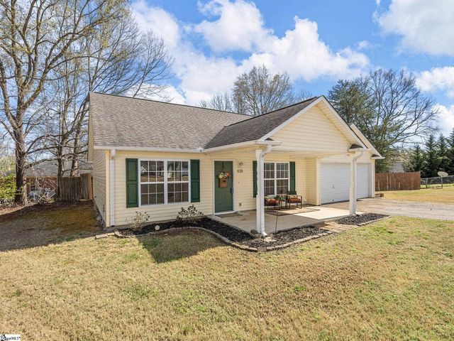 630 Kneewood Court, Boiling Springs, SC 29316