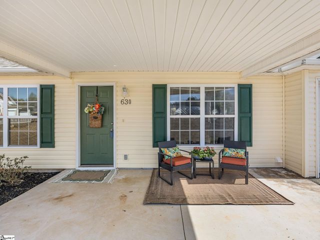 630 Kneewood Court, Boiling Springs, SC 29316