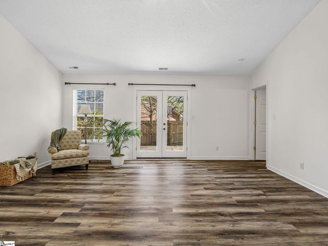 630 Kneewood Court, Boiling Springs, SC 29316