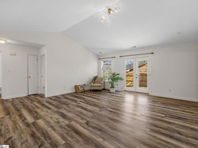 630 Kneewood Court, Boiling Springs, SC 29316