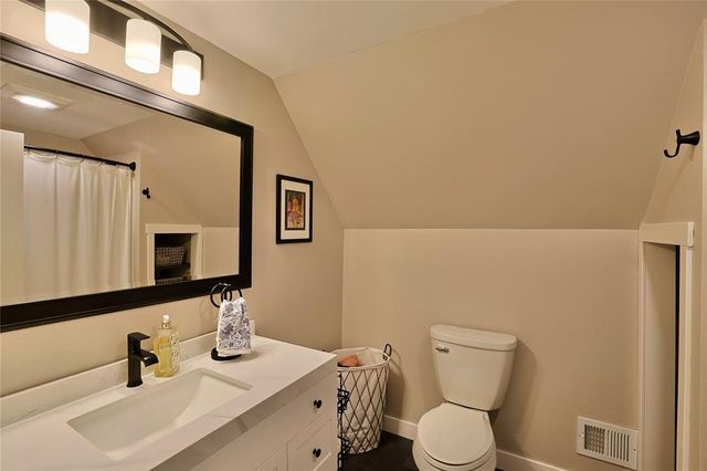 1627 Rust Street, Eau Claire, WI 54701