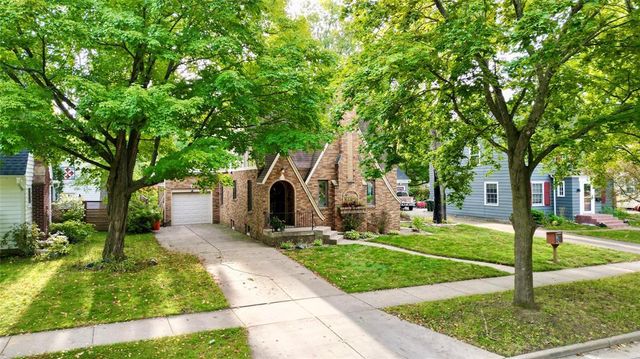 1627 Rust Street, Eau Claire, WI 54701