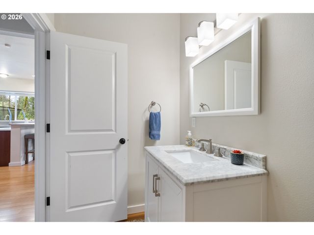 6040 Brickyard Rd, Tillamook, OR 97141