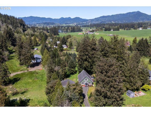 6040 Brickyard Rd, Tillamook, OR 97141