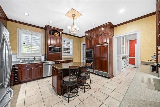 1520 CENTRAL AVE, Memphis, TN 38104