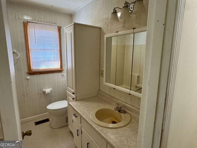 201 Edmondson Drive, Dahlonega, GA 30533