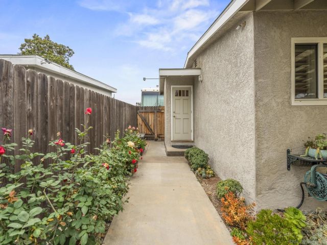 672 Brockwood Dr., El Cajon, CA 92021