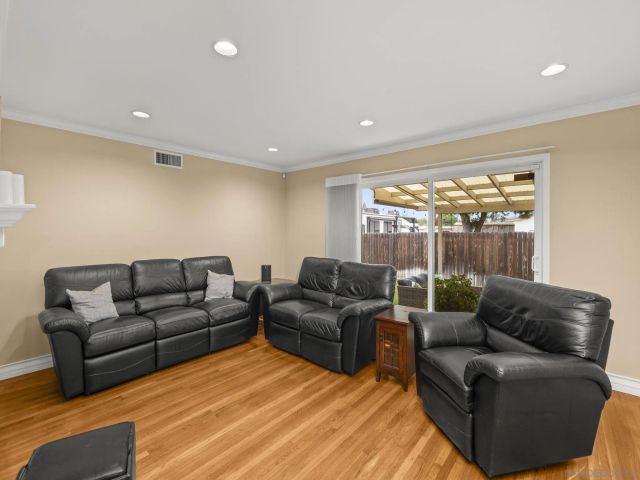 672 Brockwood Dr., El Cajon, CA 92021
