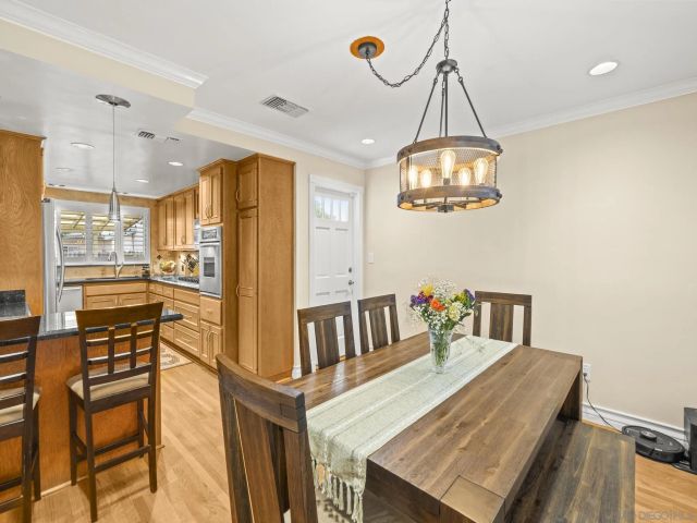 672 Brockwood Dr., El Cajon, CA 92021