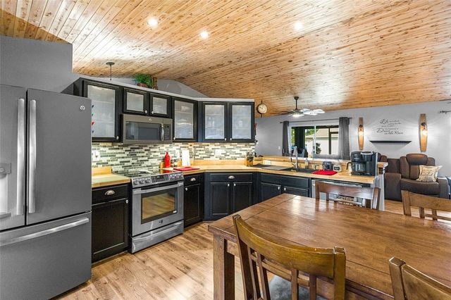 9880 86th Street, Vero Beach, FL 32967