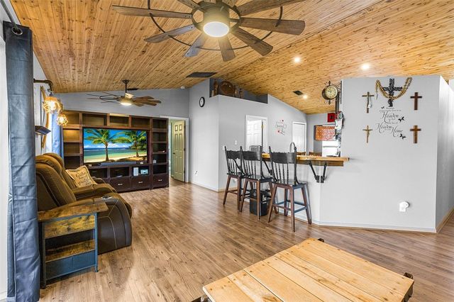 9880 86th Street, Vero Beach, FL 32967