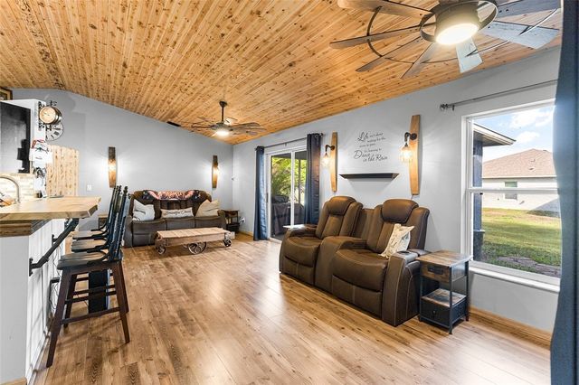 9880 86th Street, Vero Beach, FL 32967