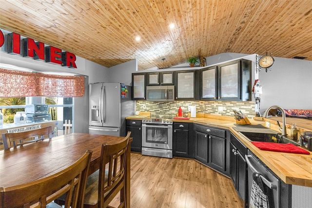 9880 86th Street, Vero Beach, FL 32967