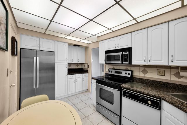 3233 NE 34th Street 1406, Fort Lauderdale, FL 33308