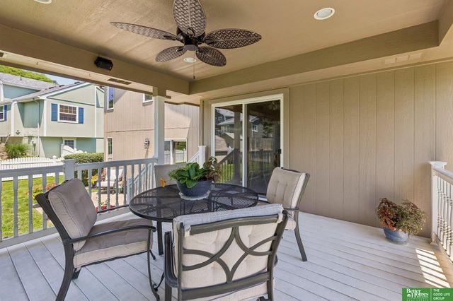 210 Oakwood Drive, Papillion, NE 68133