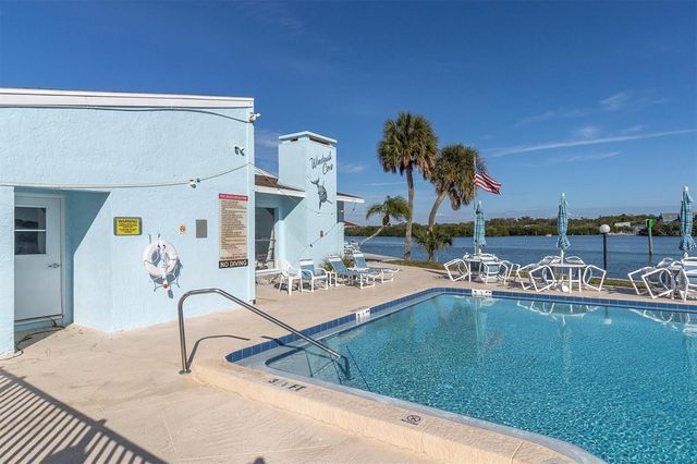 1 WINDRUSH BOULEVARD 87, Indian Rocks Beach, FL 33785